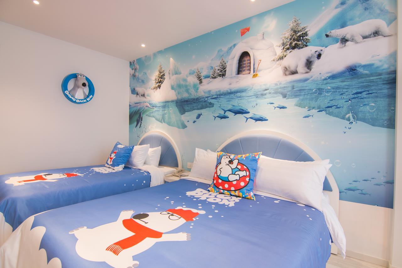 Man Qu Pudong Airport Hotel 4*